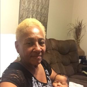 Meet your Posher, Carolyn